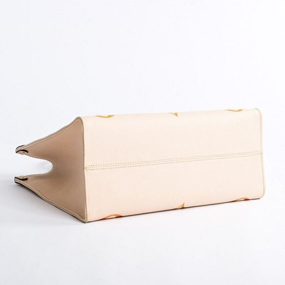 Authentic Louis Vuitton On The Go Tote Empreinte By The Pool Onthego MM Cream - Picture 9 of 10